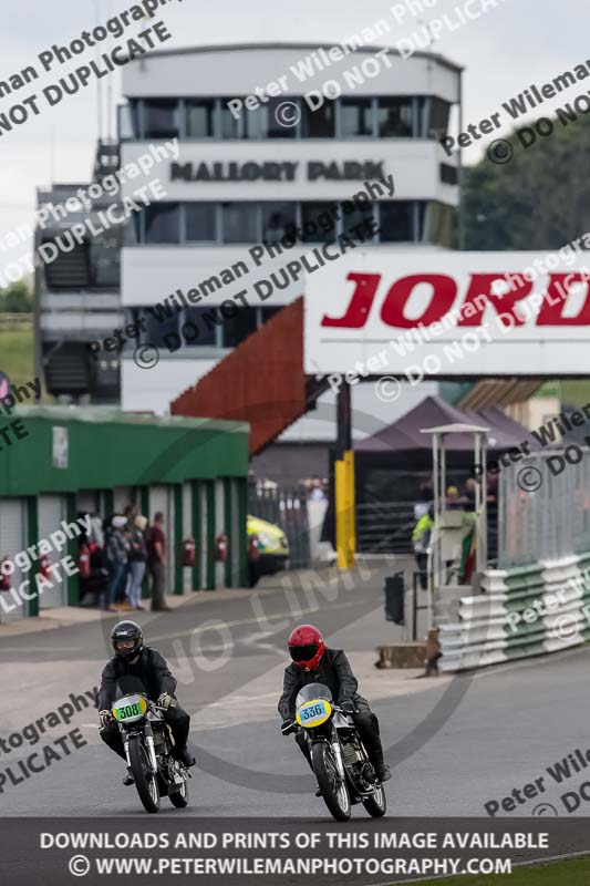 Vintage motorcycle club;eventdigitalimages;mallory park;mallory park trackday photographs;no limits trackdays;peter wileman photography;trackday digital images;trackday photos;vmcc festival 1000 bikes photographs